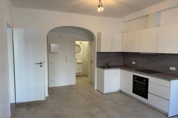 Prenájom bytu 2-izbový 69 m², Schickhardtstr. 47, Stuttgart, Bádensko-Wurttembersko Prenájom bytu 2-izbový 69 m², Schickhardtstr. 47, Stuttgart, Bádensko-Wurttembersko