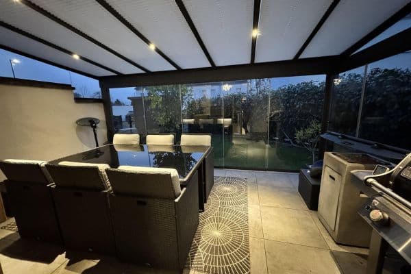 Predaj domu 142 m², pozemek 179 m², Alleestraße 85, Flörsheim Predaj domu 142 m², pozemek 179 m², Alleestraße 85, Flörsheim