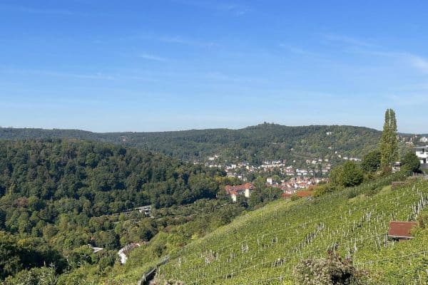 Prenájom bytu 3-izbový 83 m², Leonorenstr. 11A, Stuttgart, Bádensko-Wurttembersko Prenájom bytu 3-izbový 83 m², Leonorenstr. 11A, Stuttgart, Bádensko-Wurttembersko