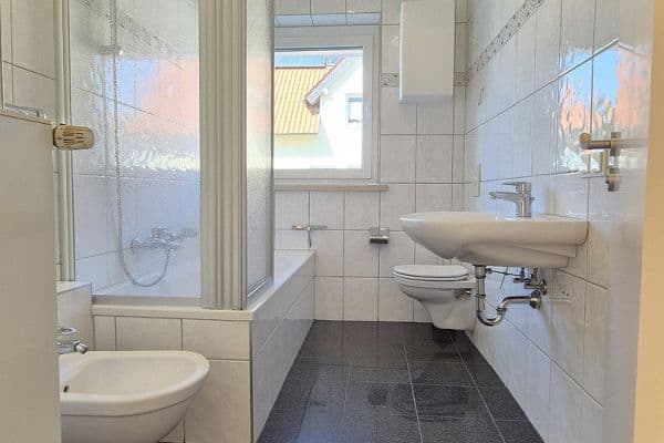 Prenájom bytu 3-izbový 74 m², Ergolding Prenájom bytu 3-izbový 74 m², Ergolding