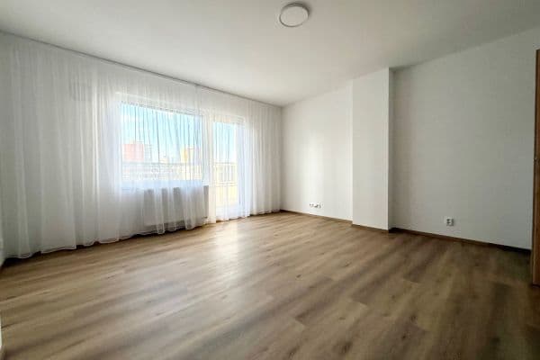 Prenájom bytu 1-izbový 34 m², Mochovská, Praha Prenájom bytu 1-izbový 34 m², Mochovská, Praha