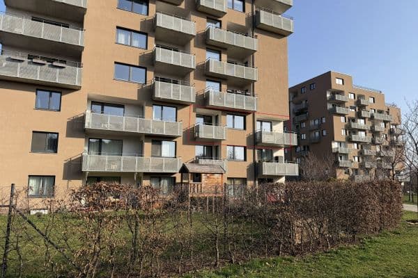 Prenájom bytu 3-izbový 84 m², Zvěřinova, Praha Prenájom bytu 3-izbový 84 m², Zvěřinova, Praha