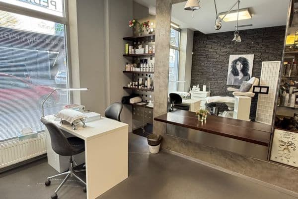 Prenájom nebytového priestoru 25 m², Tusarova, Praha Prenájom nebytového priestoru 25 m², Tusarova, Praha