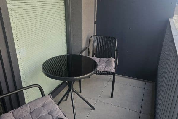 Prenájom bytu 1-izbový 32 m², Poděbradská, Praha Prenájom bytu 1-izbový 32 m², Poděbradská, Praha