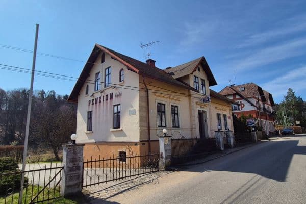 Predaj domu 386 m², pozemek 2.210 m², Hrubá Skála Predaj domu 386 m², pozemek 2.210 m², Hrubá Skála