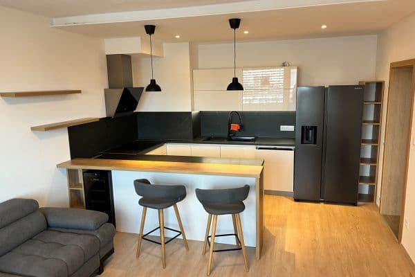 Predaj bytu 2-izbový 49 m², Pšeničná, Hostivice Predaj bytu 2-izbový 49 m², Pšeničná, Hostivice