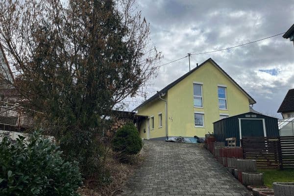 Predaj domu 130 m², pozemek 397 m², Deisslingen Predaj domu 130 m², pozemek 397 m², Deisslingen