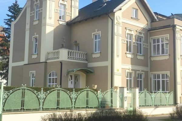 Prenájom bytu 2-izbový 56 m², Ke Hřbitovu, Kolín Prenájom bytu 2-izbový 56 m², Ke Hřbitovu, Kolín