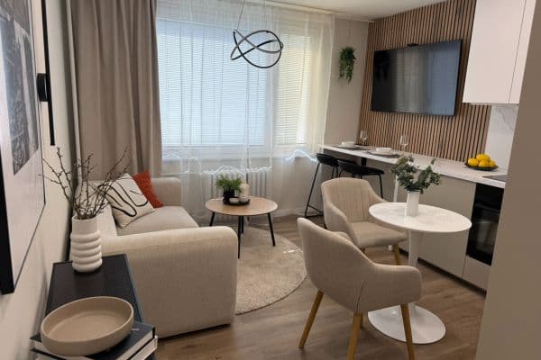 Predaj bytu 2-izbový 39 m², Hrubínova, Hradec Králové Predaj bytu 2-izbový 39 m², Hrubínova, Hradec Králové