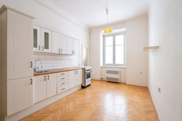 Prenájom bytu 1-izbový 38 m², Divišova, Olomouc Prenájom bytu 1-izbový 38 m², Divišova, Olomouc