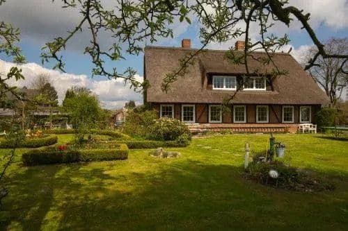 Predaj domu 210 m², pozemek 780 m², Dorfstr. 3, Timmendorfer Strand Predaj domu 210 m², pozemek 780 m², Dorfstr. 3, Timmendorfer Strand