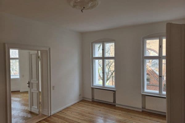 Prenájom bytu 4-izbový 137 m², Berlin, Berlín Prenájom bytu 4-izbový 137 m², Berlin, Berlín