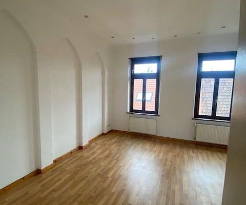 Prenájom bytu 3-izbový 84 m², Landau Prenájom bytu 3-izbový 84 m², Landau