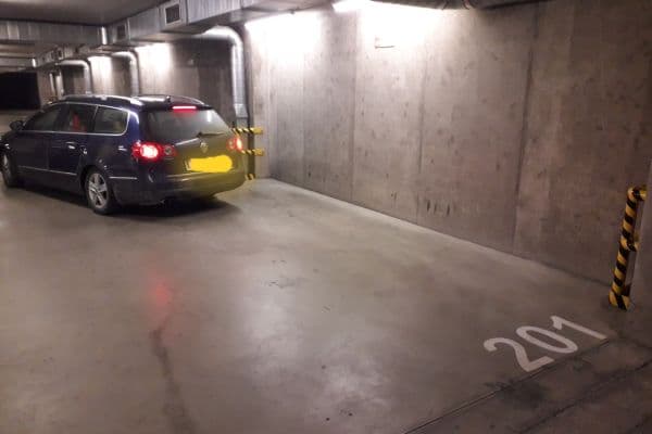 Prenájom garáže 18 m², Prenájom garáže 18 m²,