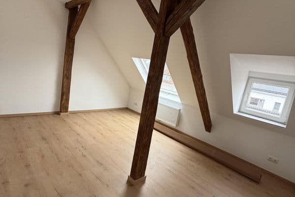 Prenájom bytu 3-izbový 70 m², Ottostrasse 41, Hildesheim, Dolné Sasko Prenájom bytu 3-izbový 70 m², Ottostrasse 41, Hildesheim, Dolné Sasko