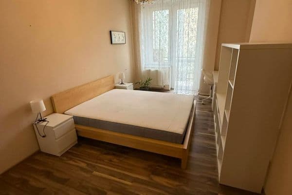 Prenájom bytu 2-izbový 55 m², U Skládky, Praha Prenájom bytu 2-izbový 55 m², U Skládky, Praha