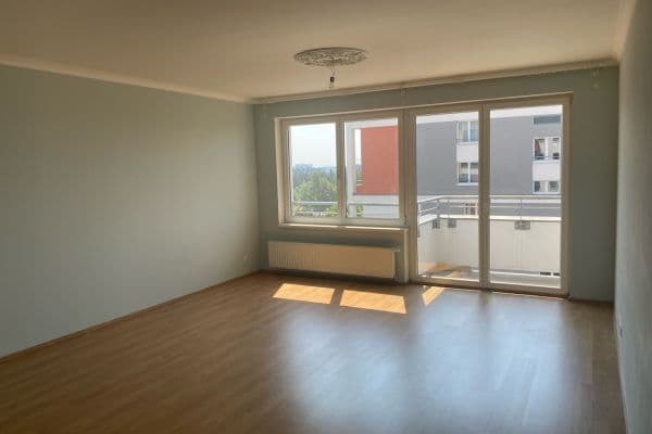 Predaj bytu 3-izbový 89 m², Sazovická, Praha Predaj bytu 3-izbový 89 m², Sazovická, Praha