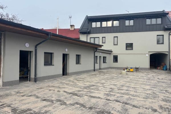 Prenájom bytu 2-izbový 42 m², U parčíku, Olomouc Prenájom bytu 2-izbový 42 m², U parčíku, Olomouc