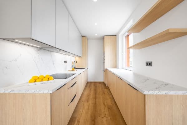 Predaj bytu 3-izbový 76 m², Janovská, Praha Predaj bytu 3-izbový 76 m², Janovská, Praha