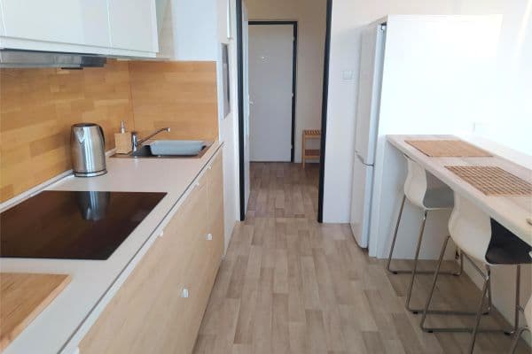 Prenájom bytu 3-izbový 65 m², Nad Lesním divadlem, Praha Prenájom bytu 3-izbový 65 m², Nad Lesním divadlem, Praha