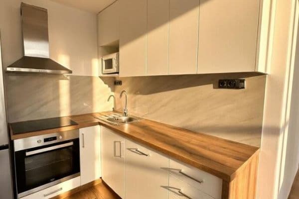 Predaj bytu 2-izbový 40 m², Polská, Kladno Predaj bytu 2-izbový 40 m², Polská, Kladno