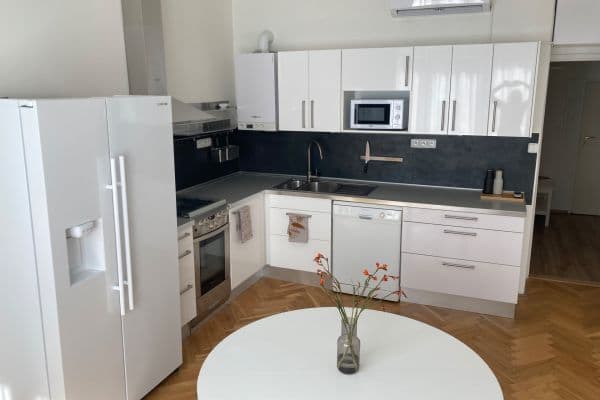 Prenájom bytu 3-izbový 62 m², Pod Barvířkou, Praha Prenájom bytu 3-izbový 62 m², Pod Barvířkou, Praha