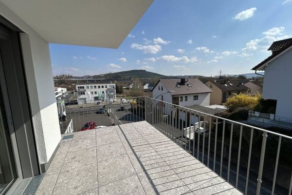 Prenájom bytu 3-izbový 108 m², Scheckertstrasse 2, Zell am Main, Bavorsko Prenájom bytu 3-izbový 108 m², Scheckertstrasse 2, Zell am Main, Bavorsko