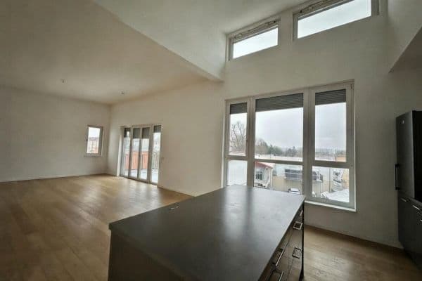Predaj domu 156 m², pozemek 947 m², Lindenstraße 7c, Teltow Predaj domu 156 m², pozemek 947 m², Lindenstraße 7c, Teltow