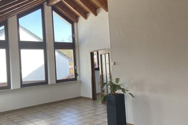 Prenájom bytu 3-izbový 106 m², Winnenden Prenájom bytu 3-izbový 106 m², Winnenden