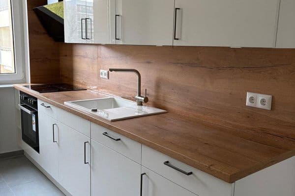 Prenájom bytu 2-izbový 60 m², Hinrichsring, Hannover, Dolné Sasko Prenájom bytu 2-izbový 60 m², Hinrichsring, Hannover, Dolné Sasko