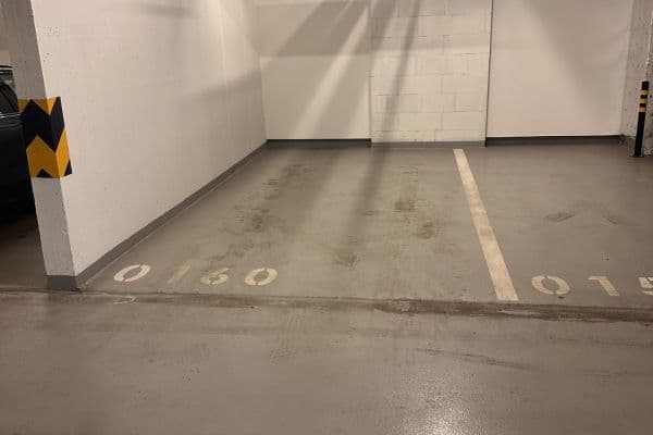 Prenájom garáže 15 m², Krásova, Praha Prenájom garáže 15 m², Krásova, Praha