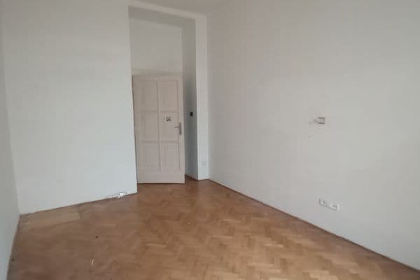 Prenájom nebytového priestoru 41 m², Radhošťská, Praha Prenájom nebytového priestoru 41 m², Radhošťská, Praha