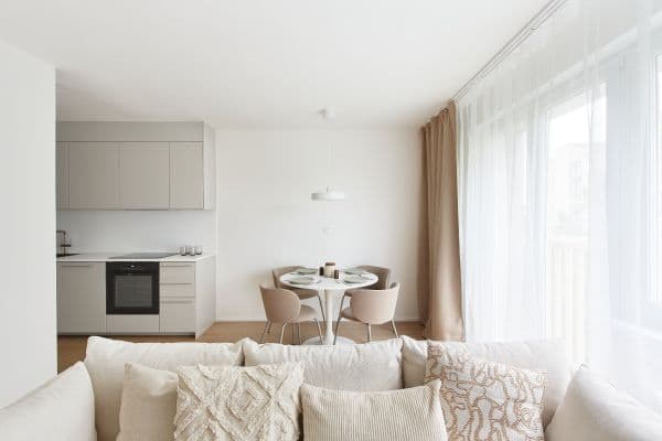 Predaj bytu 3-izbový 71 m², Jažlovická, Praha Predaj bytu 3-izbový 71 m², Jažlovická, Praha