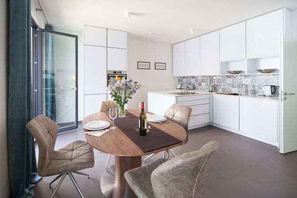 Prenájom bytu 3-izbový 108 m², Beuthstr. 14, Berlin, Berlín Prenájom bytu 3-izbový 108 m², Beuthstr. 14, Berlin, Berlín