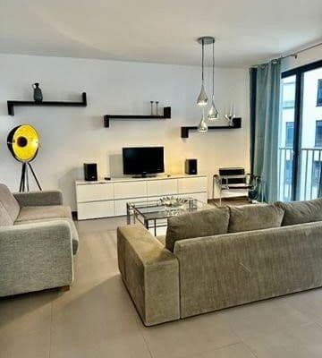 Prenájom bytu 3-izbový 108 m², Beuthstr. 14, Berlin, Berlín Prenájom bytu 3-izbový 108 m², Beuthstr. 14, Berlin, Berlín