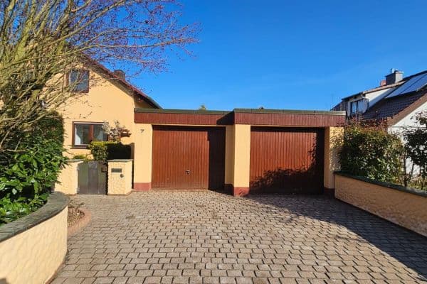 Predaj domu 129 m², pozemek 585 m², Fasanenweg 7, Pyrbaum Predaj domu 129 m², pozemek 585 m², Fasanenweg 7, Pyrbaum