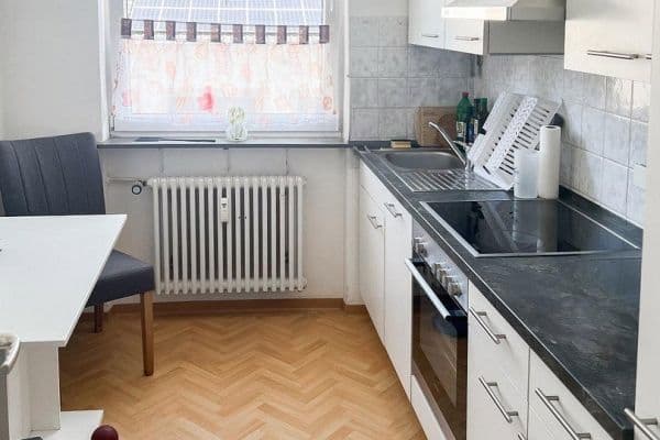 Prenájom bytu 3-izbový 73 m², Bürgermeister-Diehl-Str. 27, Eisenberg Prenájom bytu 3-izbový 73 m², Bürgermeister-Diehl-Str. 27, Eisenberg