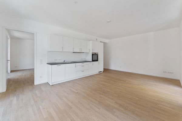 Prenájom bytu 2-izbový 62 m², Mühlenstraße 20, Berlin, Berlín Prenájom bytu 2-izbový 62 m², Mühlenstraße 20, Berlin, Berlín