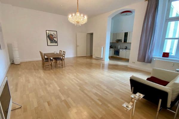 Prenájom bytu 3-izbový 116 m², Albrechtstraße, Berlin, Berlín Prenájom bytu 3-izbový 116 m², Albrechtstraße, Berlin, Berlín