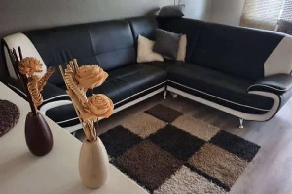 Prenájom bytu 2-izbový 56 m², Elisenstrasse 90, Köln Prenájom bytu 2-izbový 56 m², Elisenstrasse 90, Köln