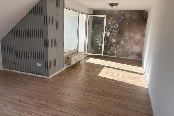 Prenájom bytu 2-izbový 58 m², Nelkenstraße 10, Bornheim-Waldorf Prenájom bytu 2-izbový 58 m², Nelkenstraße 10, Bornheim-Waldorf