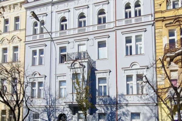Prenájom bytu 1-izbový 27 m², Slovenská, Praha Prenájom bytu 1-izbový 27 m², Slovenská, Praha