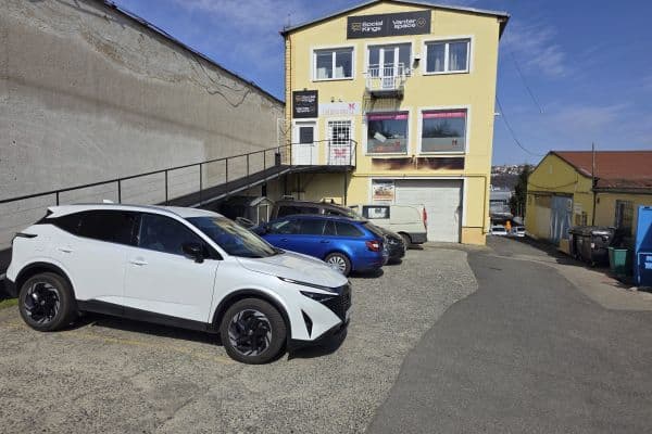 Prenájom nebytového priestoru 186 m², K Žižkovu, Praha Prenájom nebytového priestoru 186 m², K Žižkovu, Praha