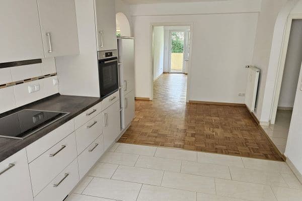 Prenájom bytu 3-izbový 101 m², Gladbeck Prenájom bytu 3-izbový 101 m², Gladbeck