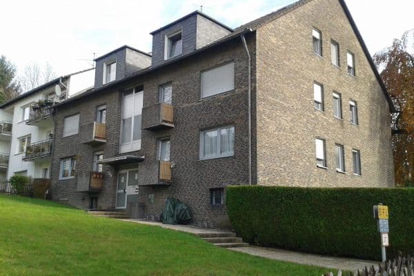 Predaj domu 629 m², pozemek 784 m², An der Flosswiese 2, Burscheid Hilgen Predaj domu 629 m², pozemek 784 m², An der Flosswiese 2, Burscheid Hilgen