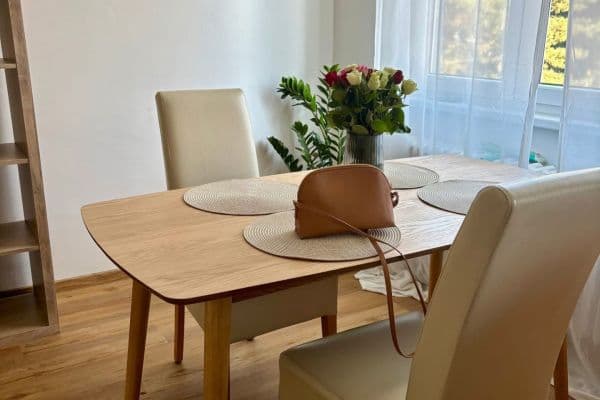 Prenájom bytu 3-izbový 68 m², Sídliště Ⅰ, Těptín Prenájom bytu 3-izbový 68 m², Sídliště Ⅰ, Těptín