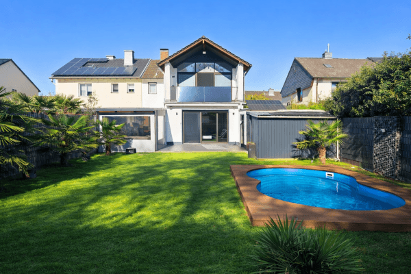 Predaj domu 148 m², pozemek 460 m², Am Kapuzinerkloster 42, Krefeld Predaj domu 148 m², pozemek 460 m², Am Kapuzinerkloster 42, Krefeld