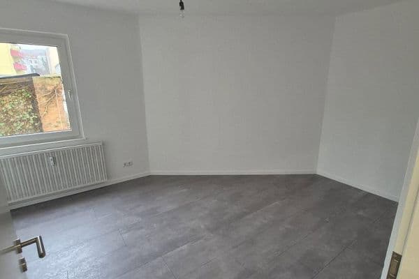 Prenájom bytu 3-izbový 70 m², Kappelhofstr. 11, Pforzheim, Bádensko-Wurttembersko Prenájom bytu 3-izbový 70 m², Kappelhofstr. 11, Pforzheim, Bádensko-Wurttembersko