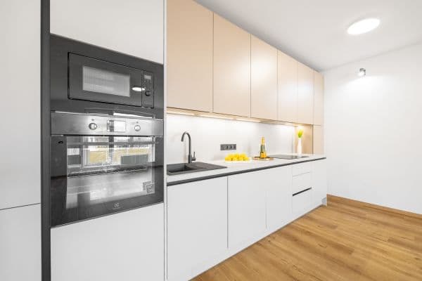 Predaj bytu 3-izbový 90 m², Sicherova, Praha Predaj bytu 3-izbový 90 m², Sicherova, Praha