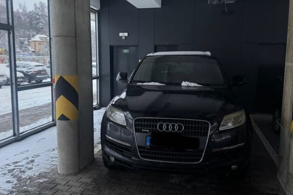 Prenájom garáže 12 m², Mezi Vodami, Praha Prenájom garáže 12 m², Mezi Vodami, Praha